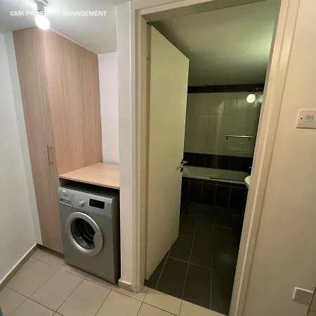 Flats Apt.c307 * ラルナカ